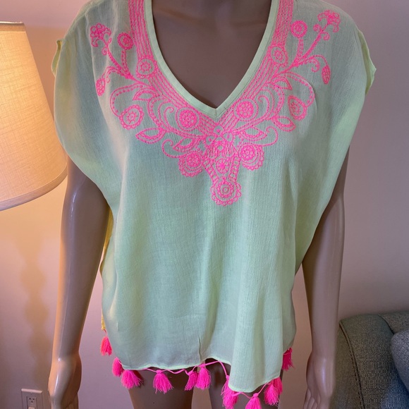 Lilly Pullitzer, V Neck Embroidered Tunic with hemline Tassels Sz XS - Picture 2 of 10